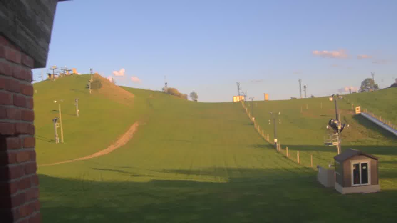 Mt. Brighton webcam — Lodge